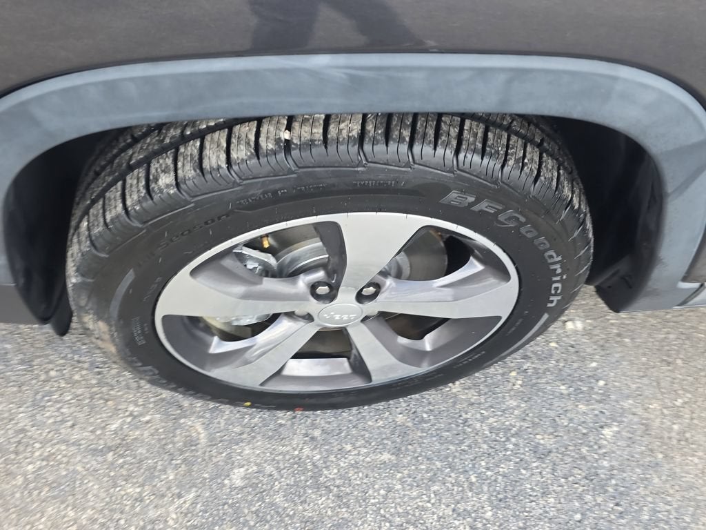 2019 Jeep Cherokee Limited FWD
