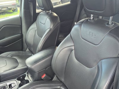 2019 Jeep Cherokee Limited FWD
