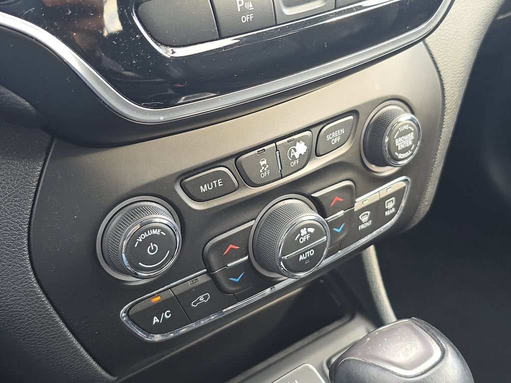 2019 Jeep Cherokee Limited FWD