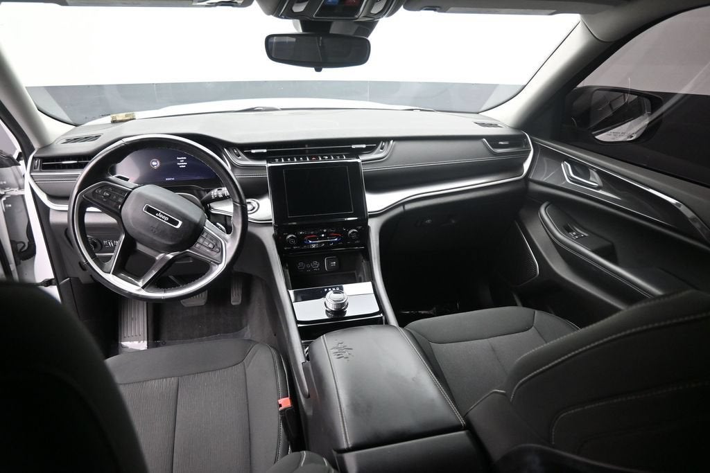 2022 Jeep Grand Cherokee L Laredo 4x2