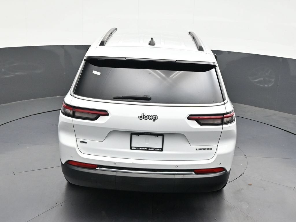 2022 Jeep Grand Cherokee L Laredo 4x2
