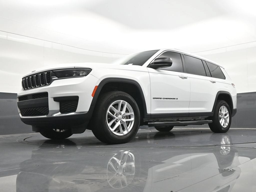 2022 Jeep Grand Cherokee L Laredo 4x2