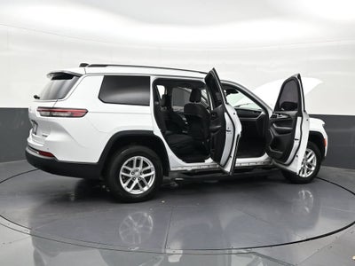 2022 Jeep Grand Cherokee L Laredo 4x2