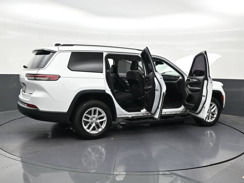 2022 Jeep Grand Cherokee L Laredo 4x2