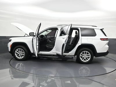 2022 Jeep Grand Cherokee L Laredo 4x2