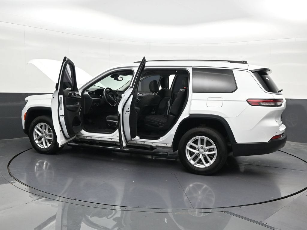 2022 Jeep Grand Cherokee L Laredo 4x2
