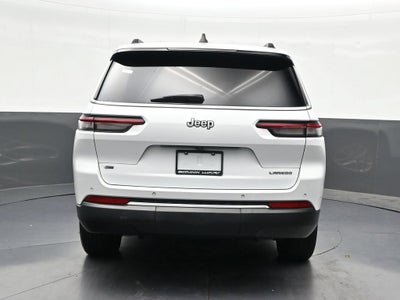 2022 Jeep Grand Cherokee L Laredo 4x2