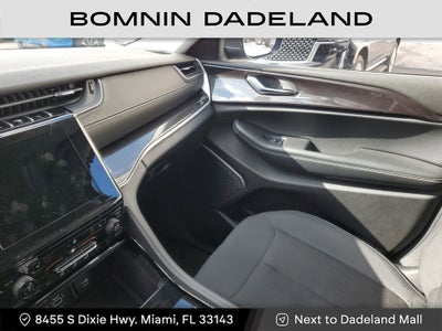 2022 Jeep Grand Cherokee L Laredo