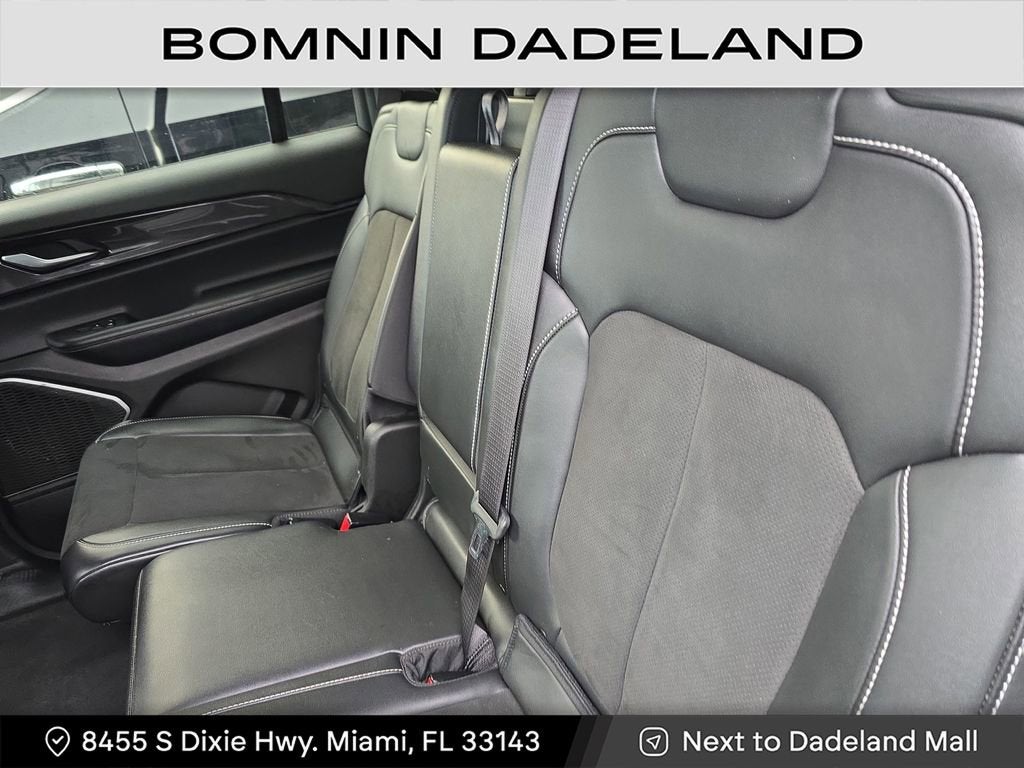 2022 Jeep Grand Cherokee L Altitude