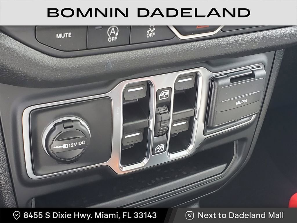 2025 Jeep Gladiator Sport