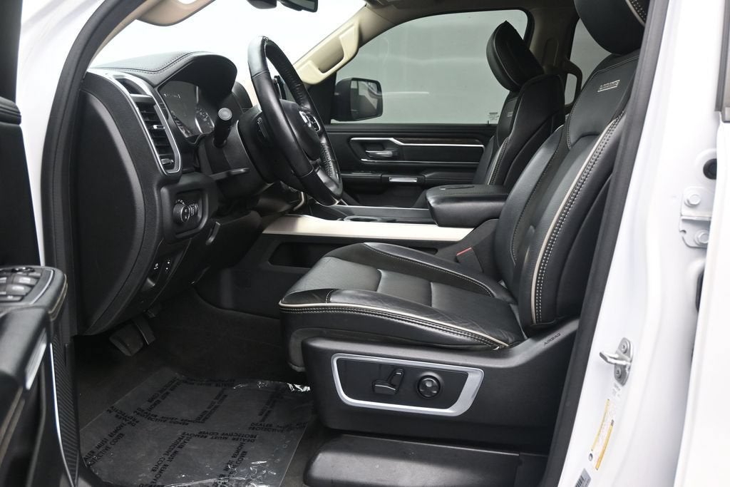 2020 RAM 1500 Laramie Crew Cab 4x2 5'7" Box
