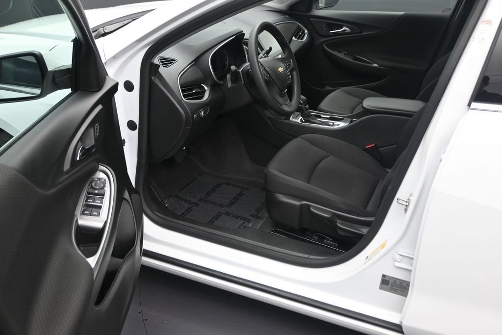 2024 Chevrolet Malibu LS