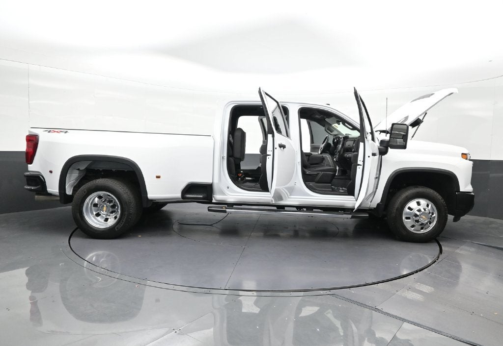 2025 Chevrolet Silverado 3500 HD WT DRW