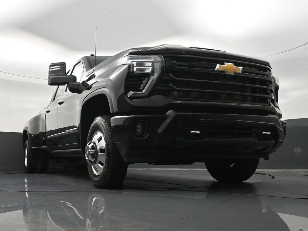 2026 Chevrolet Silverado 3500 HD High Country DRW