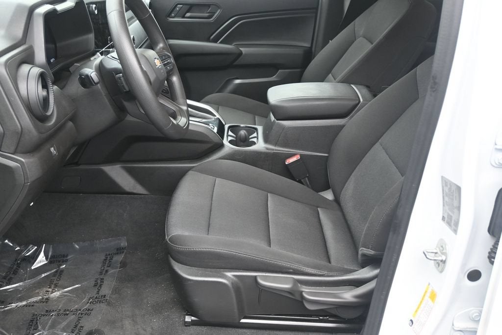 2024 Chevrolet Colorado WT