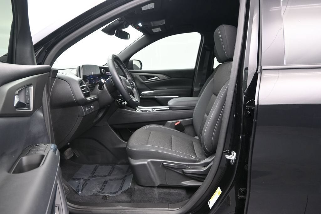 2024 Chevrolet Traverse LS