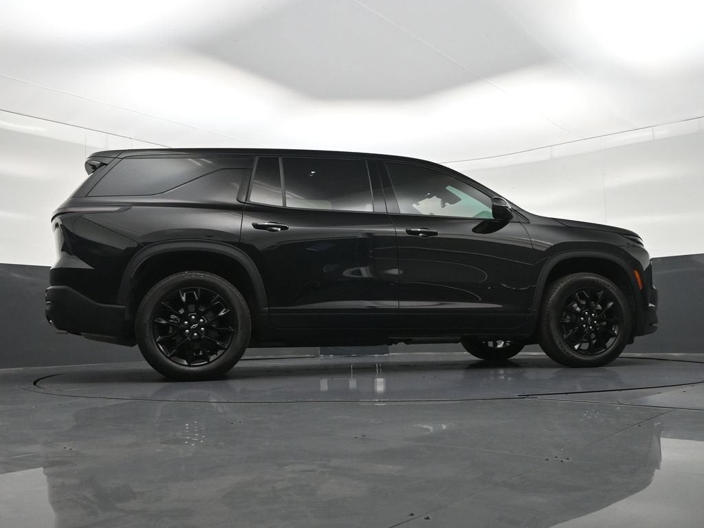 2024 Chevrolet Traverse LS