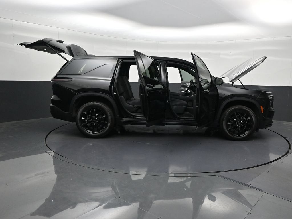 2024 Chevrolet Traverse LS