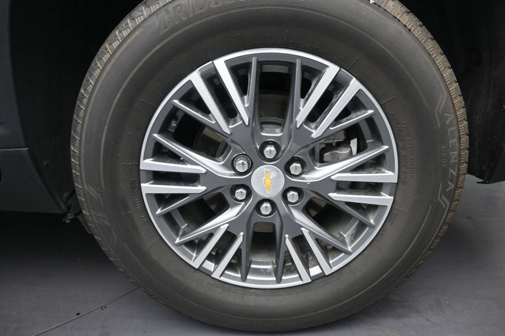 2024 Chevrolet Traverse LS