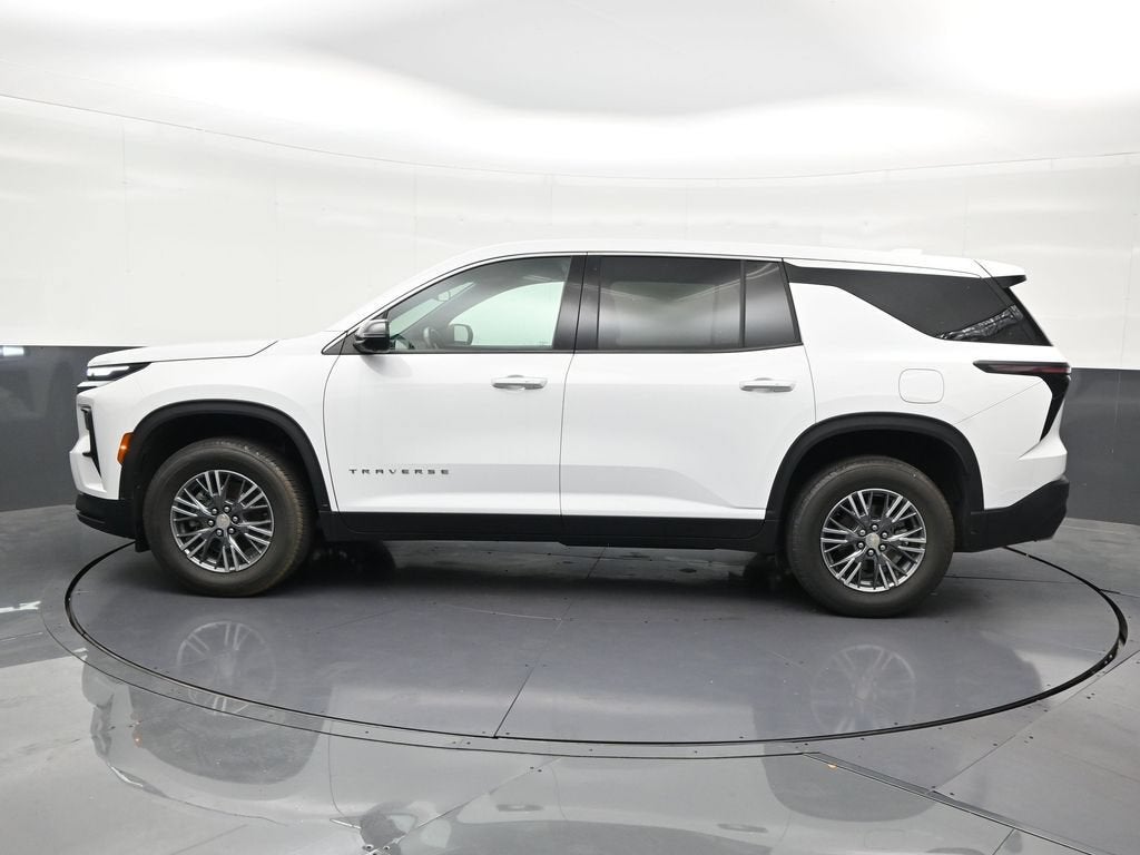 2024 Chevrolet Traverse LS