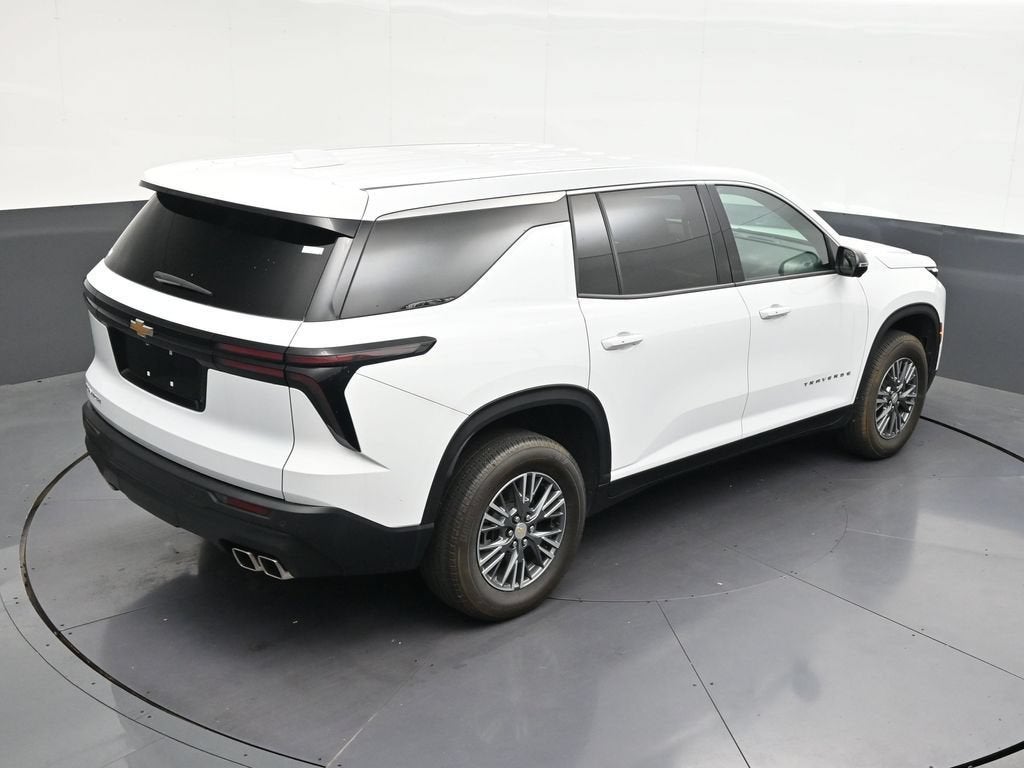 2024 Chevrolet Traverse LS