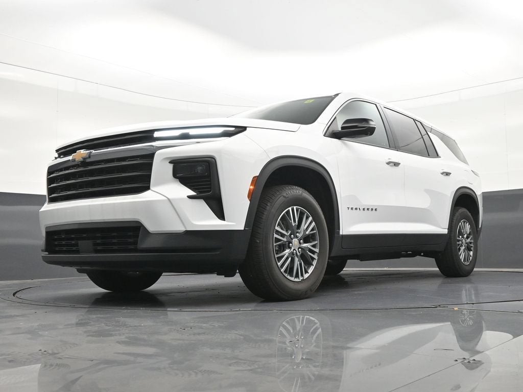 2024 Chevrolet Traverse LS