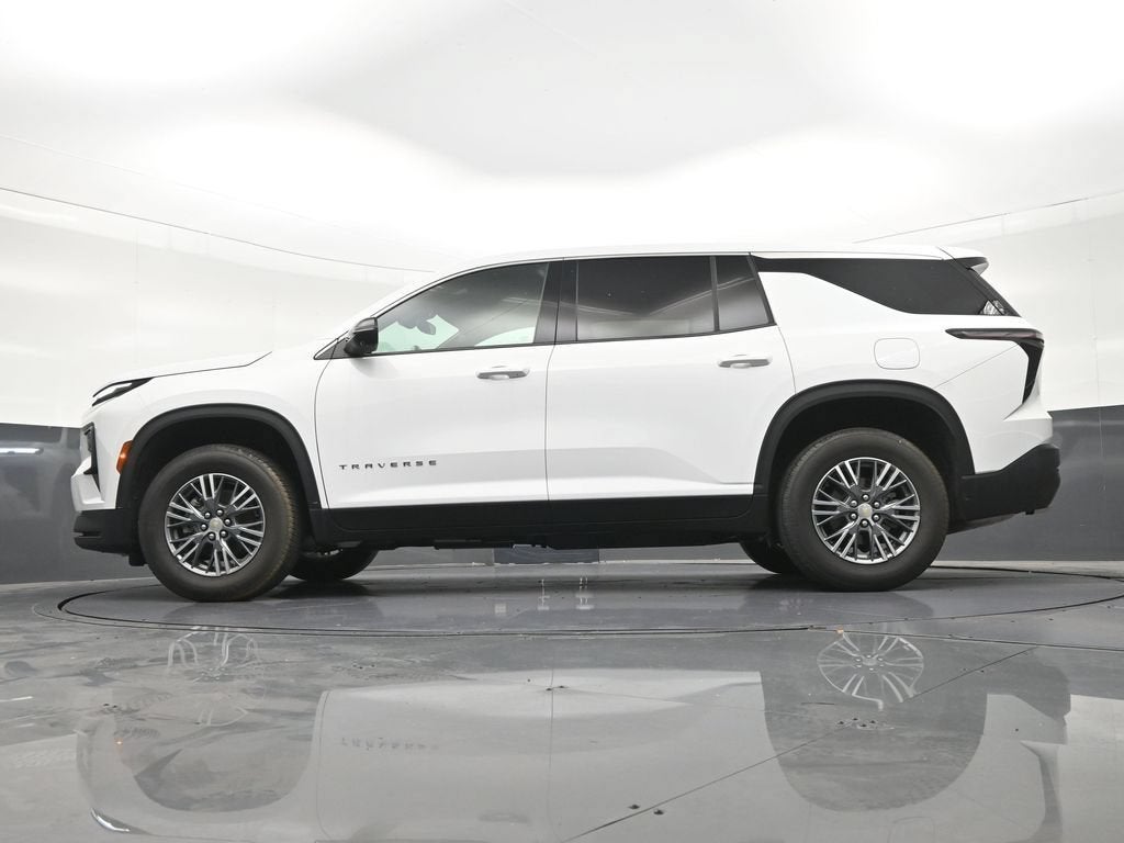 2024 Chevrolet Traverse LS
