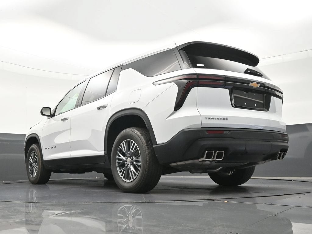2024 Chevrolet Traverse LS