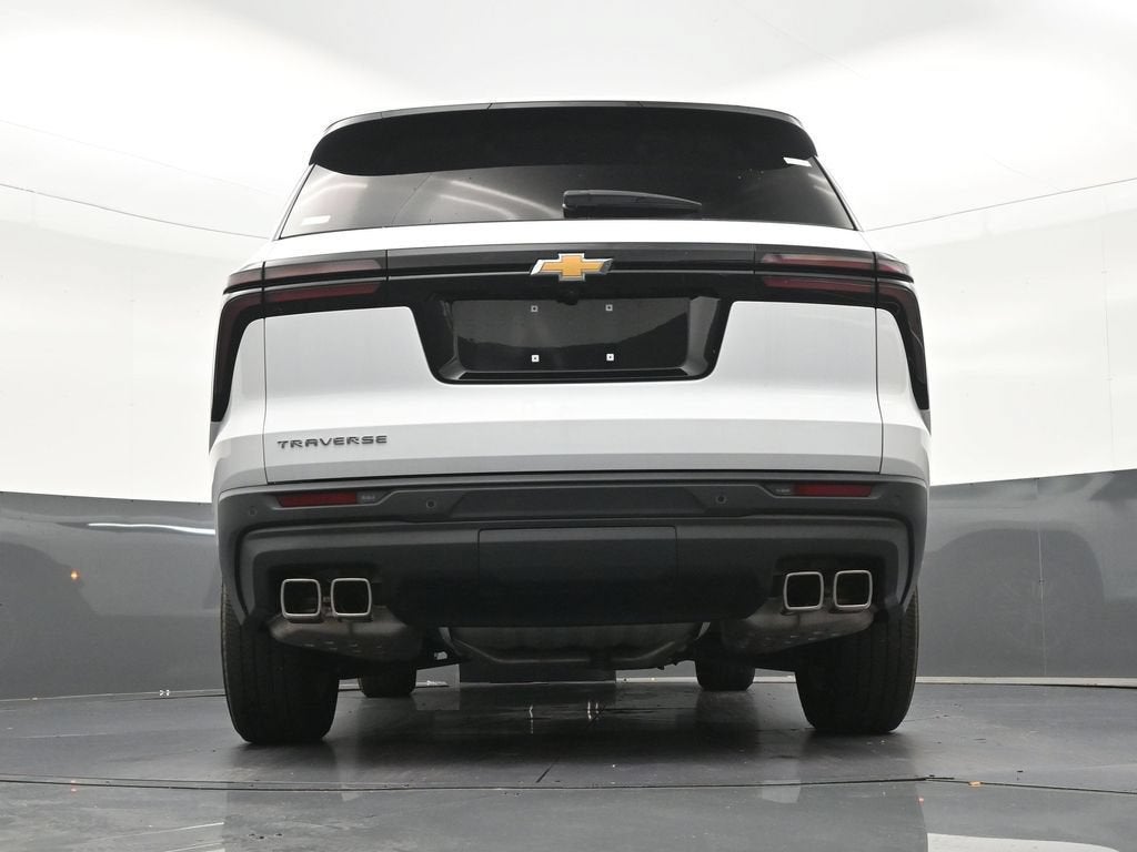 2024 Chevrolet Traverse LS