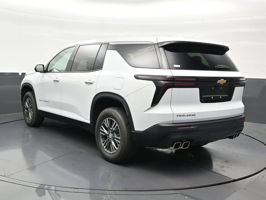 2024 Chevrolet Traverse LS