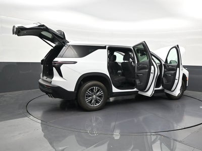 2024 Chevrolet Traverse LS