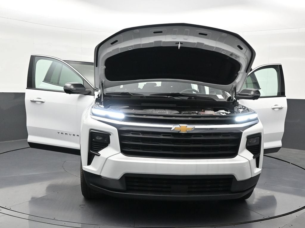 2024 Chevrolet Traverse LS