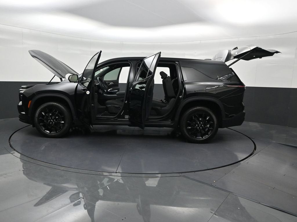2024 Chevrolet Traverse LS