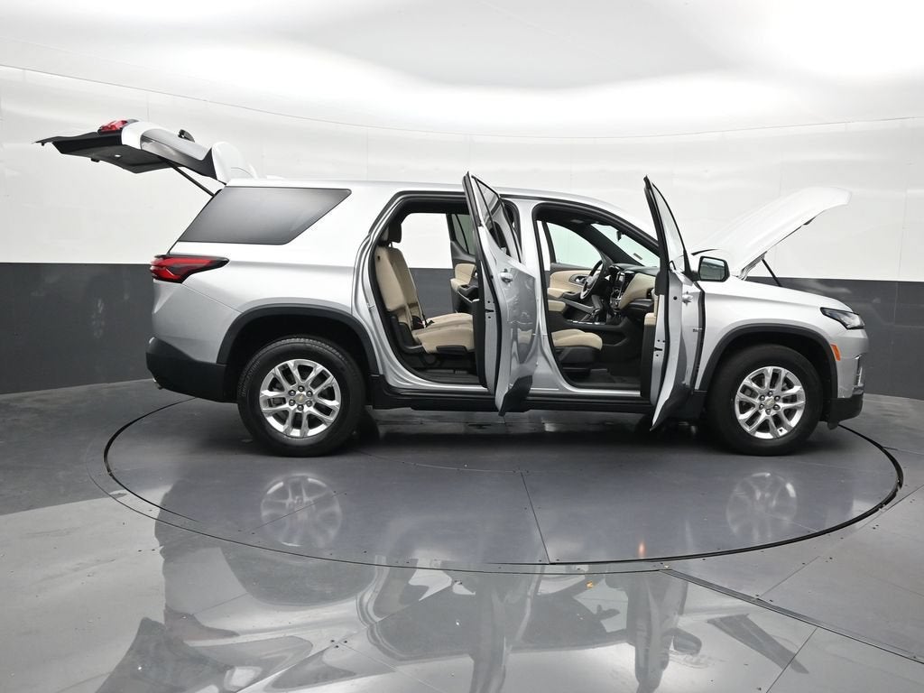 2022 Chevrolet Traverse LS