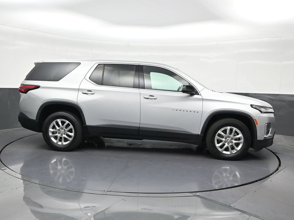 2022 Chevrolet Traverse LS