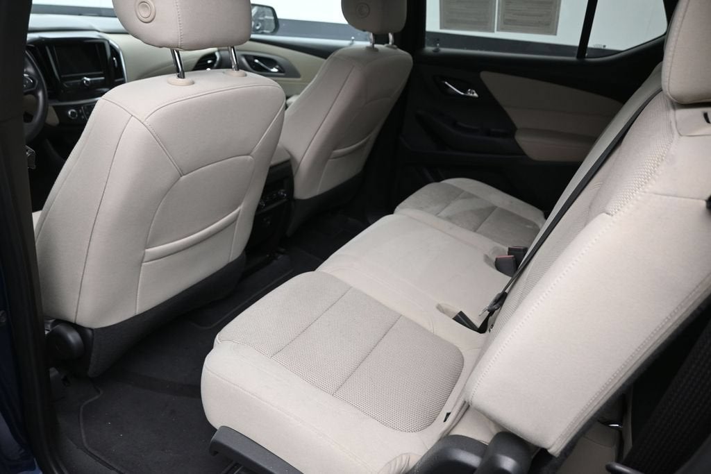 2022 Chevrolet Traverse LS