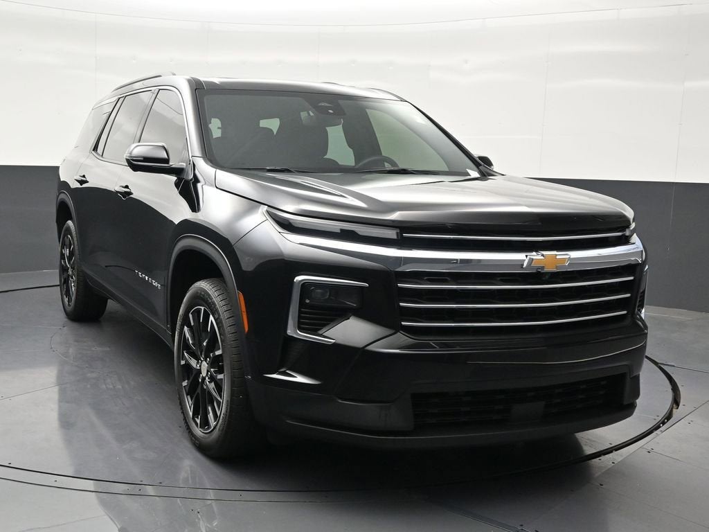 2024 Chevrolet Traverse LT