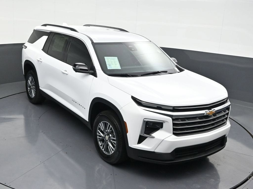 2024 Chevrolet Traverse LT