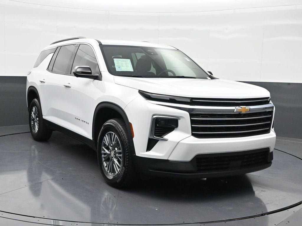 2024 Chevrolet Traverse LT