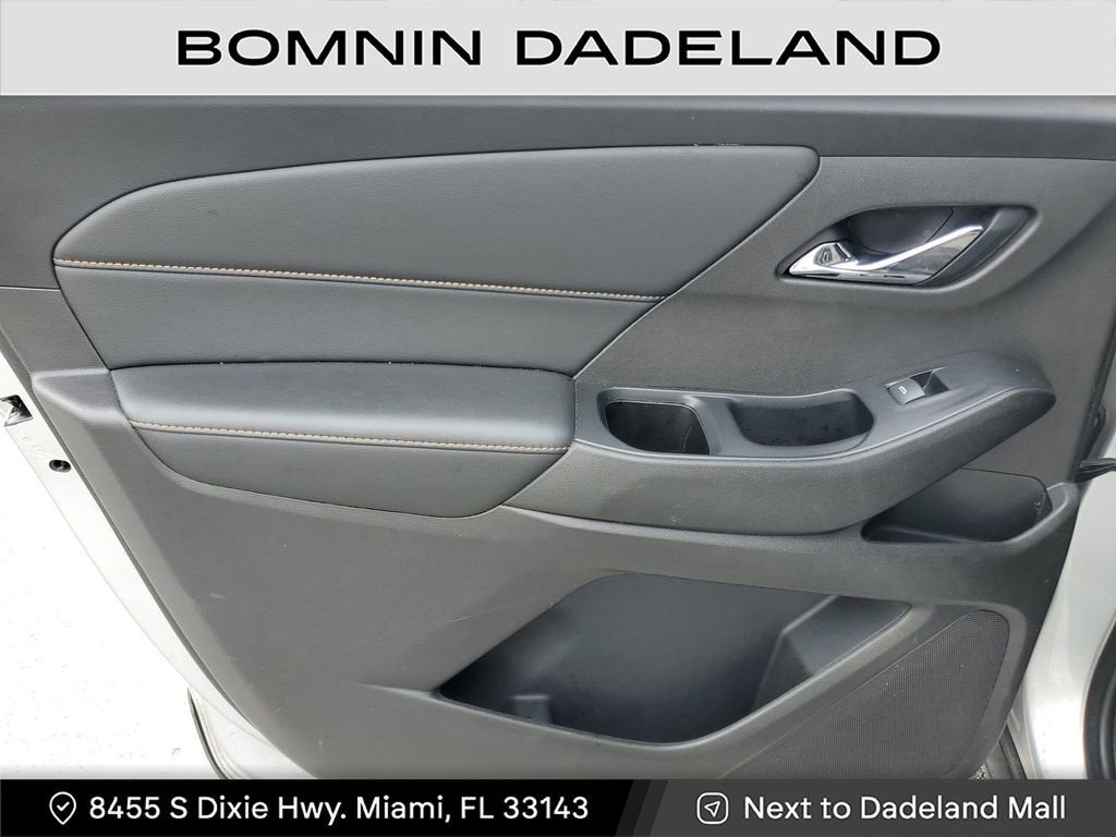 2021 Chevrolet Traverse LT Cloth