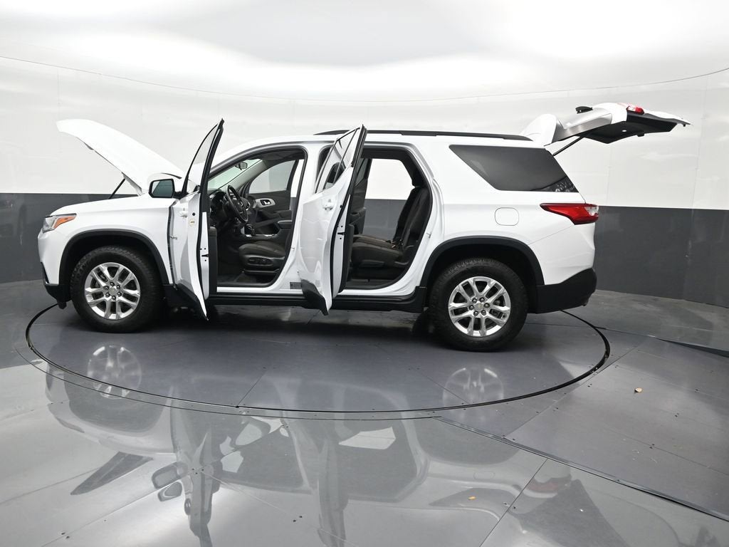 2021 Chevrolet Traverse LT Cloth