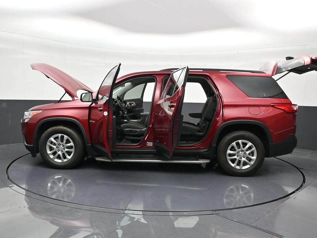 2021 Chevrolet Traverse LT Cloth