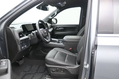2025 Chevrolet Suburban LT