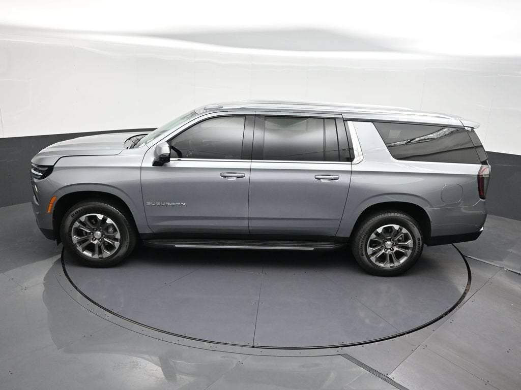 2025 Chevrolet Suburban LT