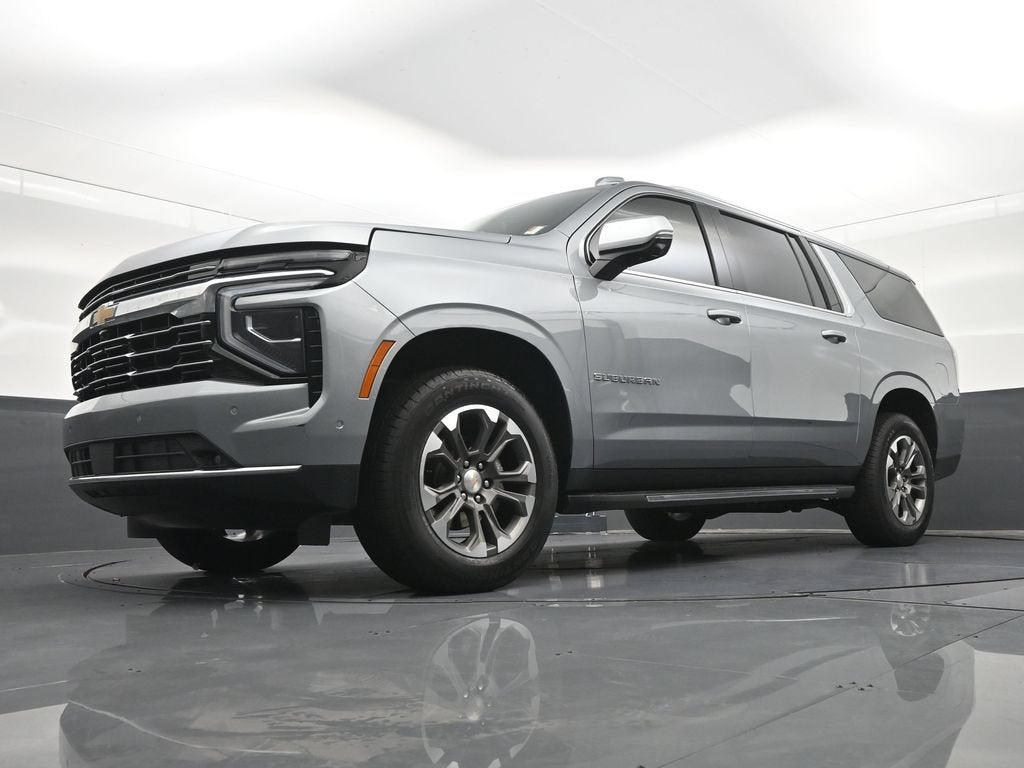 2025 Chevrolet Suburban LT