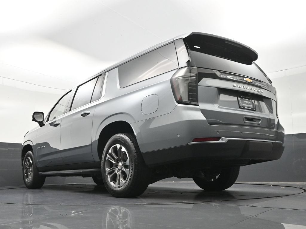 2025 Chevrolet Suburban LT