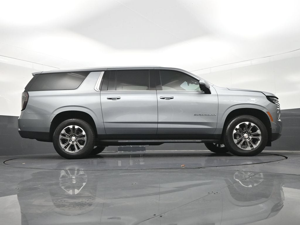 2025 Chevrolet Suburban LT