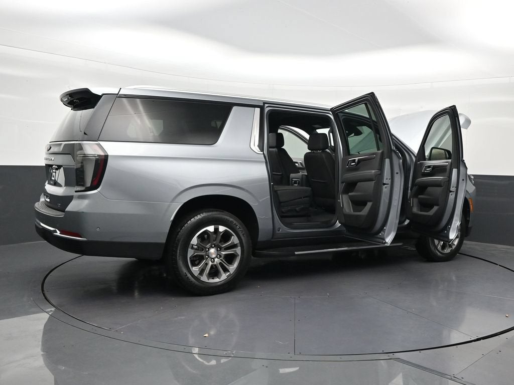 2025 Chevrolet Suburban LT