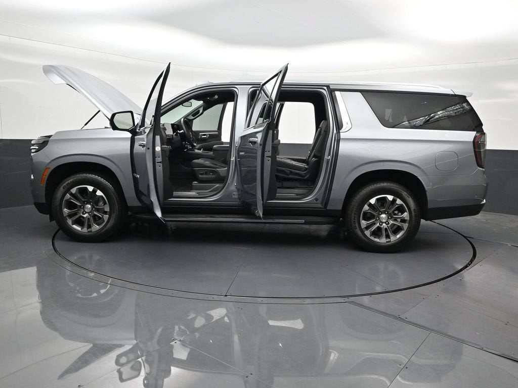 2025 Chevrolet Suburban LT