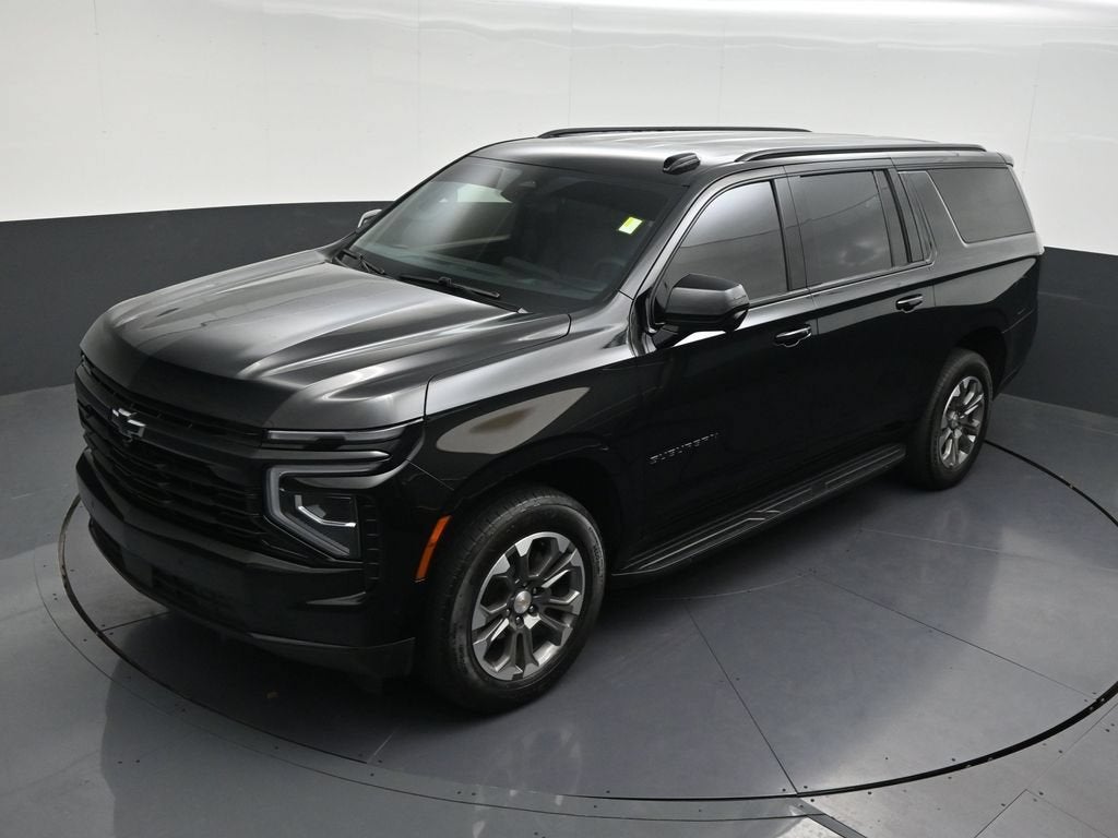 2025 Chevrolet Suburban LT